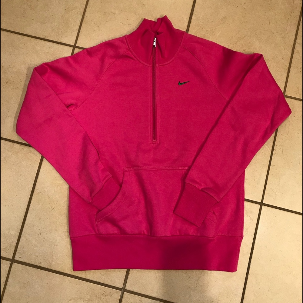 NWOT Nike sweatshirt